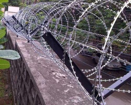 fencing-concertina-coil fencing-concertina-coil