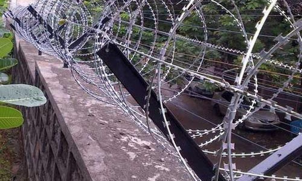 fencing-concertina-coil